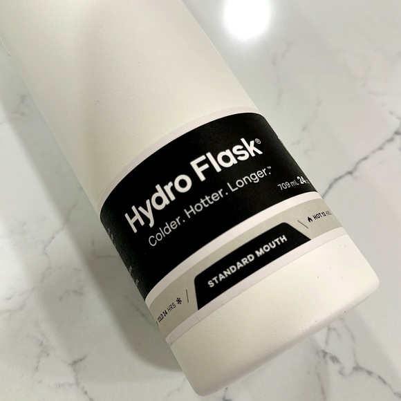 NWT HydroFlask 24oz Standard Flex Cap in White. - Picture 2 of 4